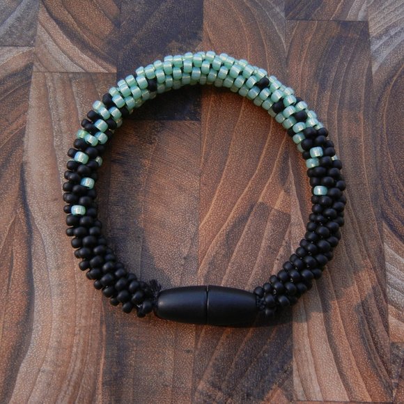 Mint & Black Beaded Bracelet | Handmade Custom Size Stackable Jaded Vine Design - Picture 1 of 6